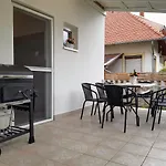 Holiday Home Balatonszarszo *