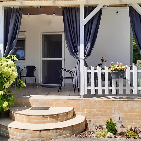 Holiday Home Balatonszárszó Balatonszarszo