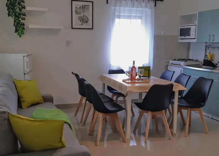 Vakantiehuis Holiday Home Balatonszarszo *