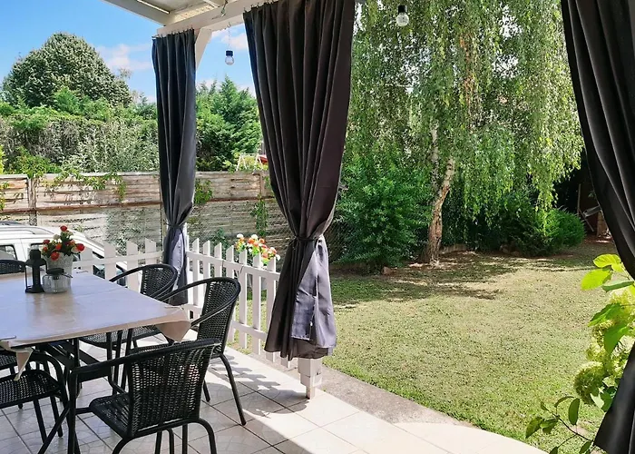 Vakantiehuis Holiday Home Balatonszarszo
