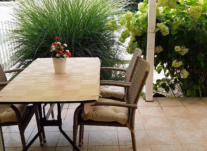 Vakantiehuis Holiday Home Balatonszarszo *